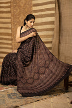 Load image into Gallery viewer, AJRANI BOOTA HALF TISSUE BLACK SAREE
