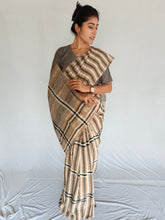 Load image into Gallery viewer, DYNA COTTON KHADI STRIPED HANDMADE SAREE
