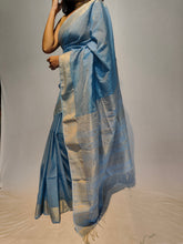 Load image into Gallery viewer, KALAWATI COTTON LINEN DOBBY BOOTI HANDWOVEN SAREE
