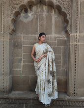 Load image into Gallery viewer, VRITTI LINEN ECO PRINT HANDWOVEN SAREE
