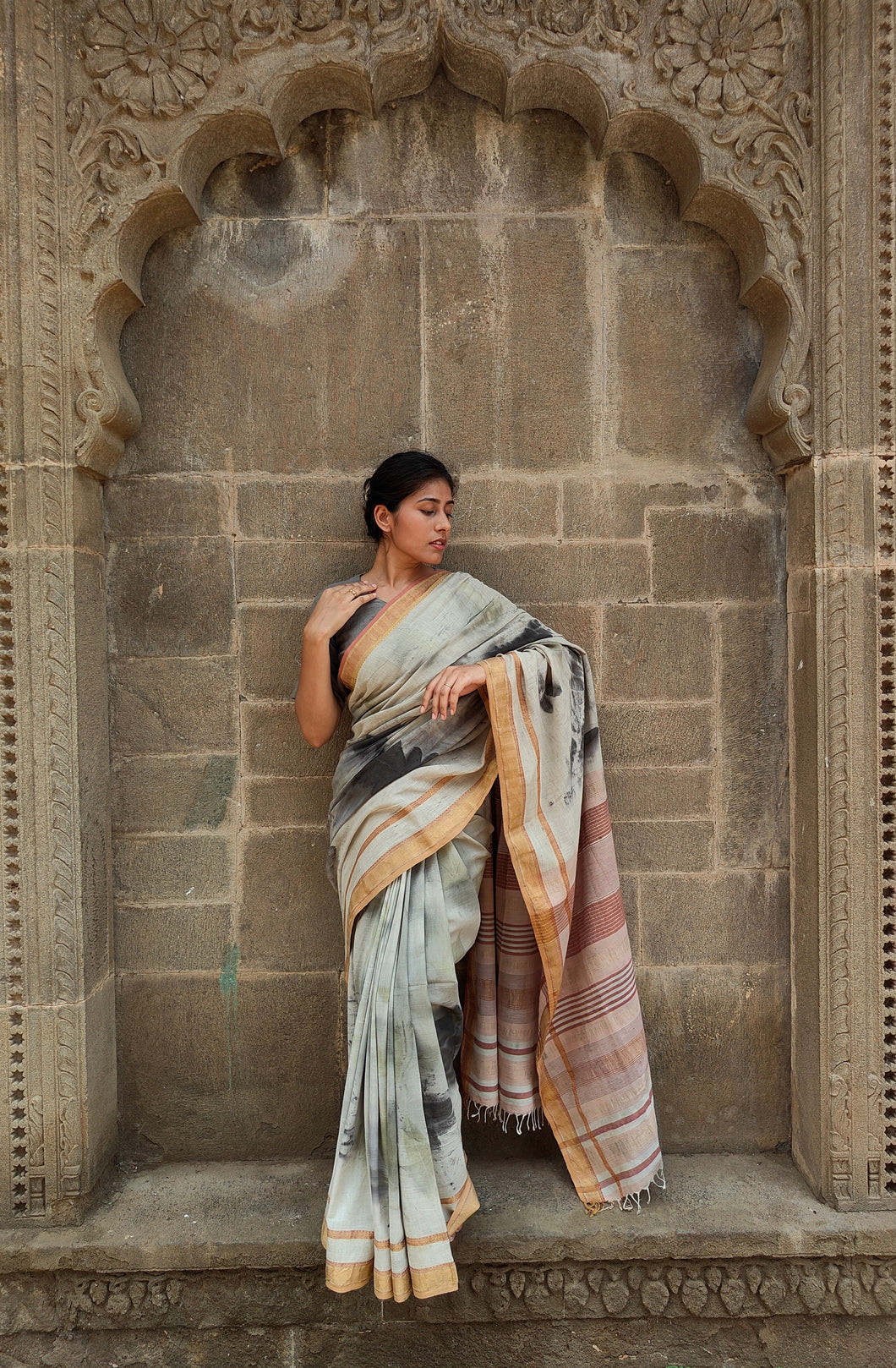 VENUS COTTON KHADI DOBBY ZARI ECO PRINT HANDWOVEN SAREE