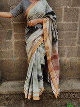 Load image into Gallery viewer, VENUS COTTON KHADI DOBBY ZARI ECO PRINT HANDWOVEN SAREE
